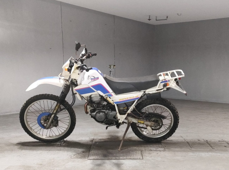 Мотоцикл Yamaha ｾﾛｰ225 з пробігом 56408 km