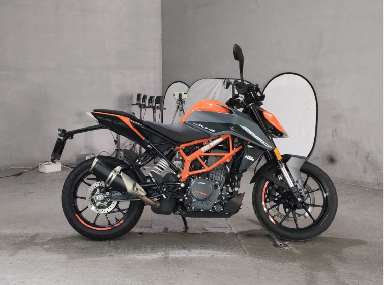 Мотоцикл KTM 390 DUKE з пробігом 1867 km