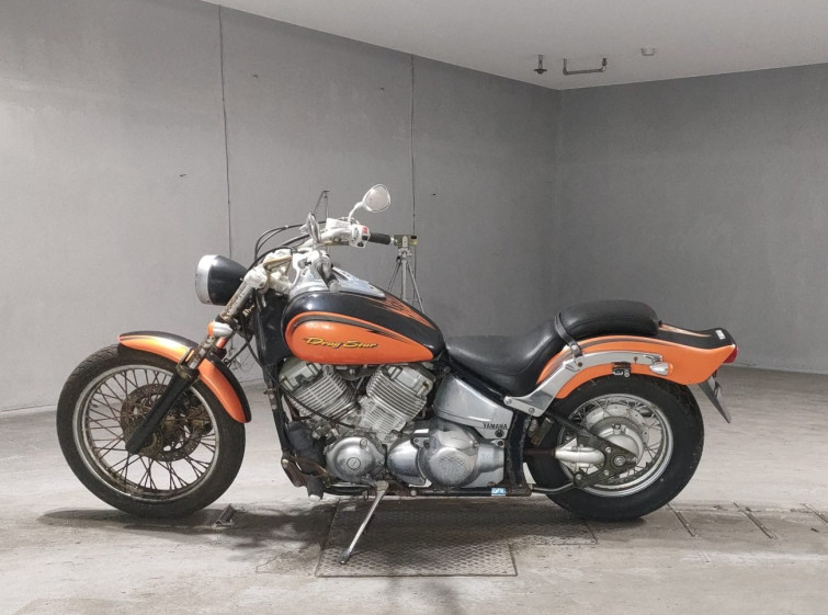 Мотоцикл Yamaha DRAGSTAR XVS400