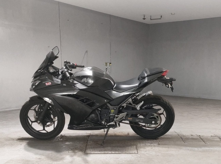 Мотоцикл Kawasaki NINJA250 с пробегом 7148 km