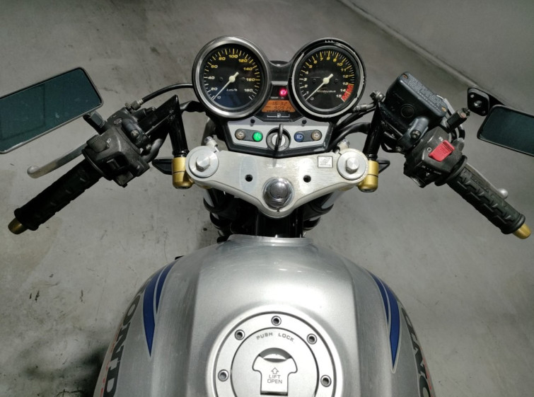 Мотоцикл Honda CB400SFV з пробігом 90914 km