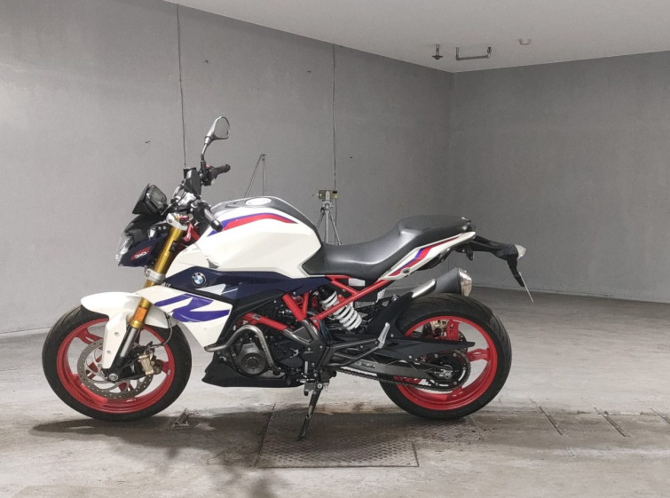 Мотоцикл BMW G310R с пробегом 2454 km