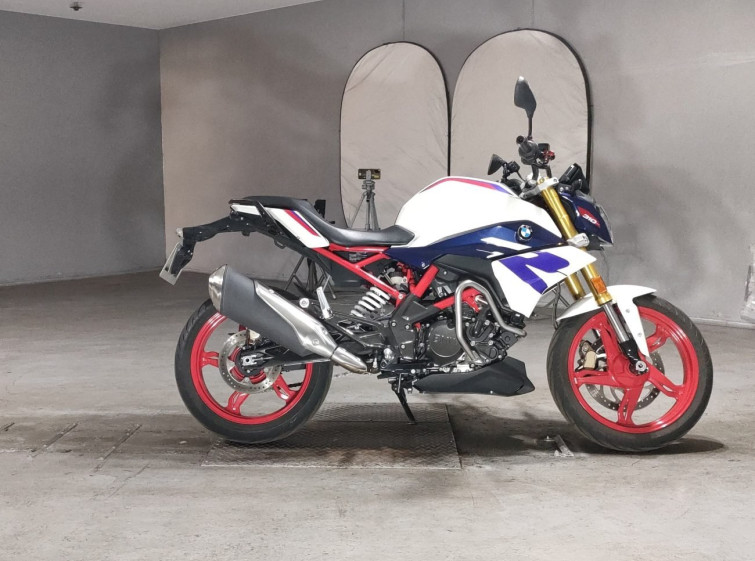 Мотоцикл BMW G310R с пробегом 2454 km