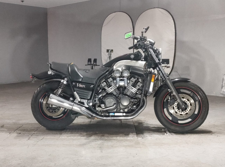 Мотоцикл Yamaha V-MAX1200 з пробігом 4159 km
