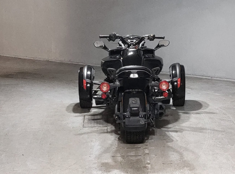 Мотоцикл Can-Am CAN-AM SPYDER F3 з пробігом 3302 km