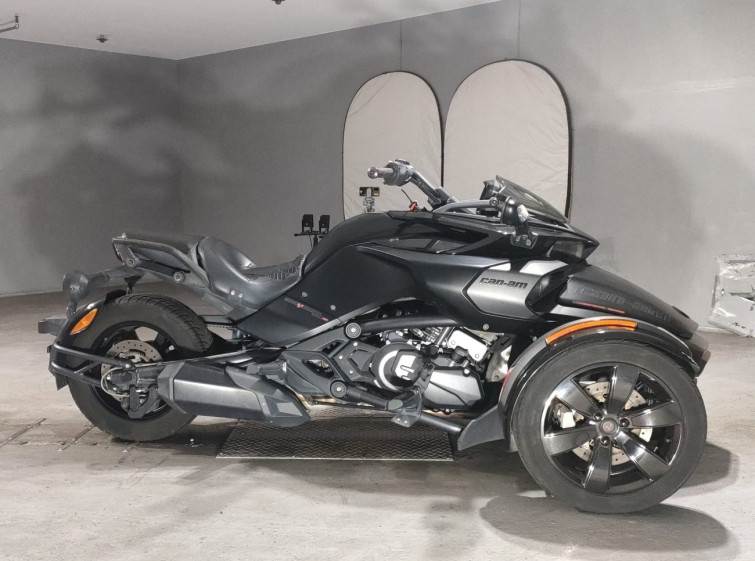 Мотоцикл Can-Am CAN-AM SPYDER F3 з пробігом 3302 km