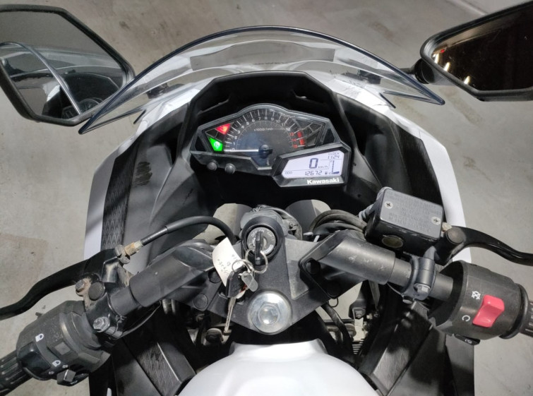 Мотоцикл Kawasaki NINJA250 з пробігом 12672 km