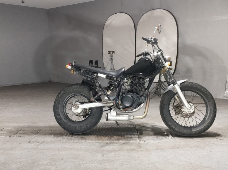 Мотоцикл Yamaha TW200 с пробегом 17521 km