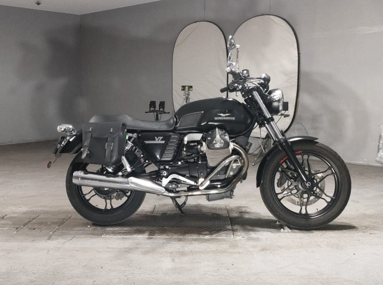 Мотоцикл Moto Guzzi V7 STONE с пробегом 40827 km