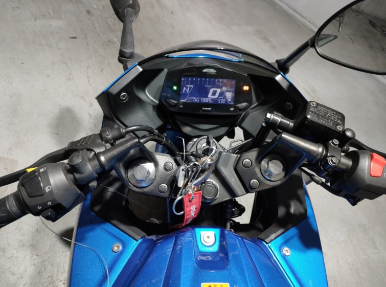 Мотоцикл Suzuki GIXXER250SF с пробегом 61984 km