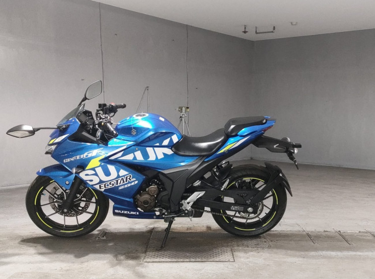 Мотоцикл Suzuki GIXXER250SF с пробегом 61984 km