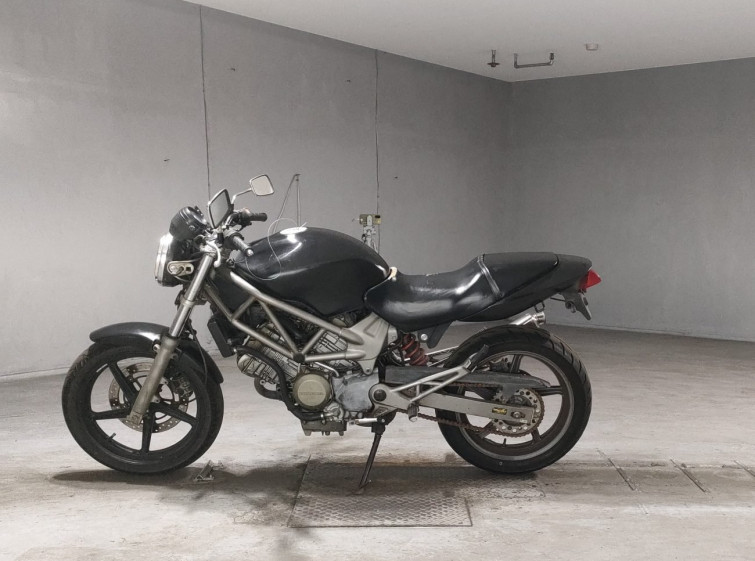 Мотоцикл Honda VTR250 з пробігом 54902 km
