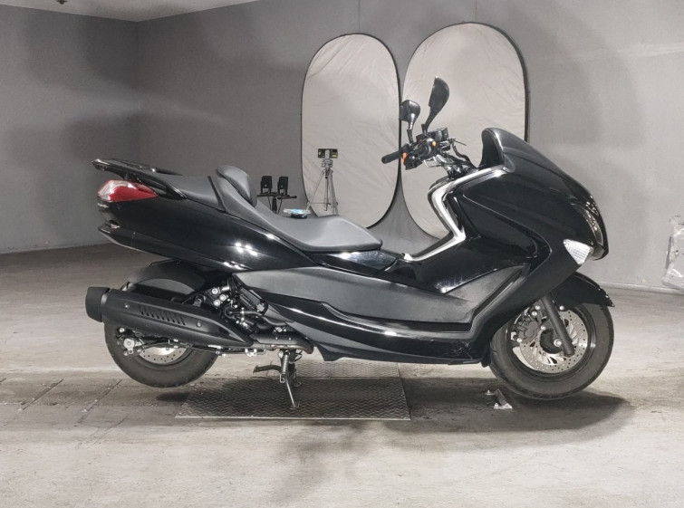 Мотоцикл Yamaha MAJESTY250 с пробегом 9445 km