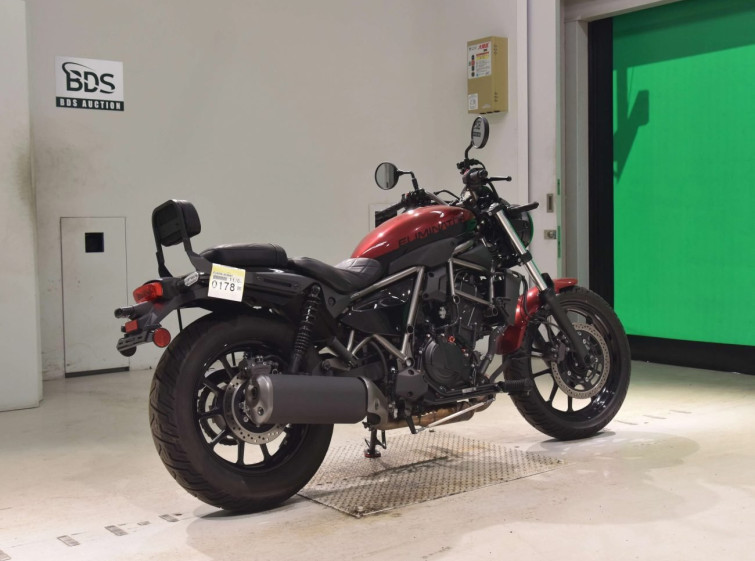 Мотоцикл Kawasaki ELIMINATOR400-3 с пробегом 4330 km