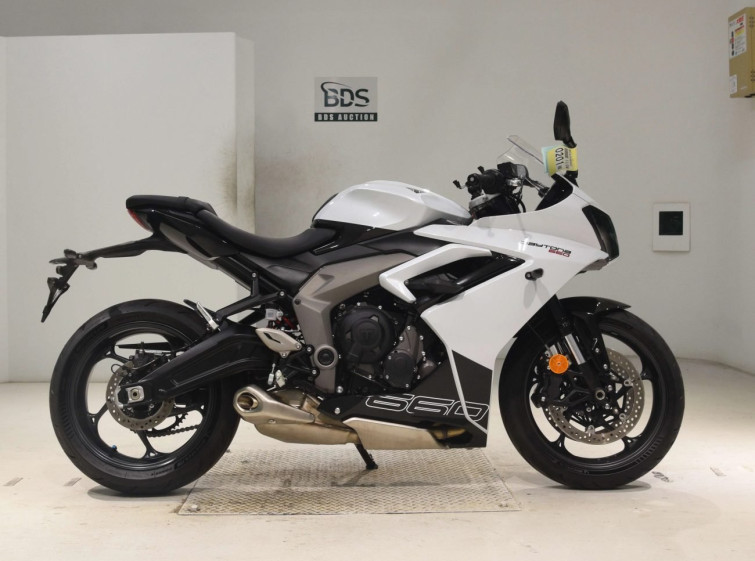 Мотоцикл Triumph DAYTONA660 с пробегом 1138 km