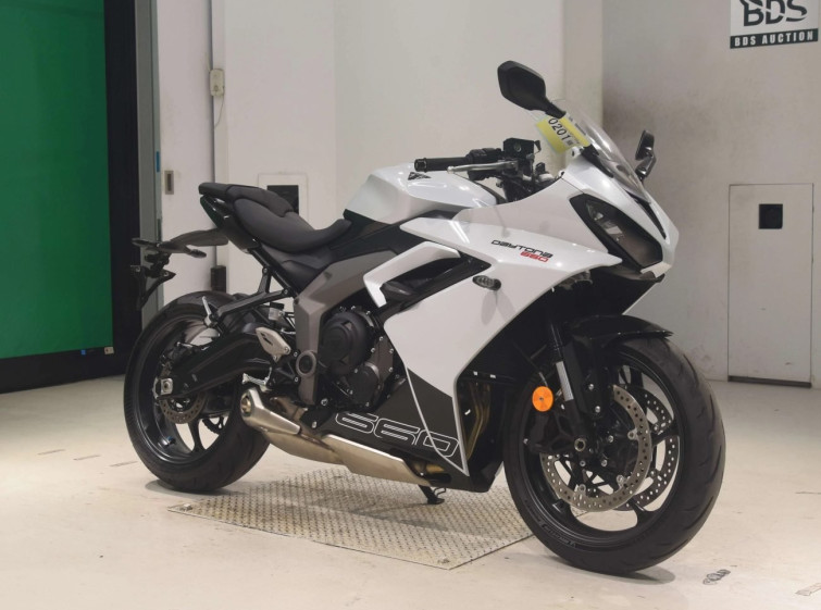 Мотоцикл Triumph DAYTONA660 с пробегом 1138 km