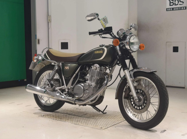 Мотоцикл Yamaha SR400 с пробегом 8262 km