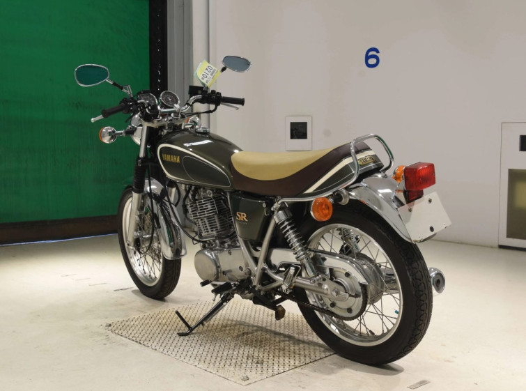 Мотоцикл Yamaha SR400 с пробегом 8262 km
