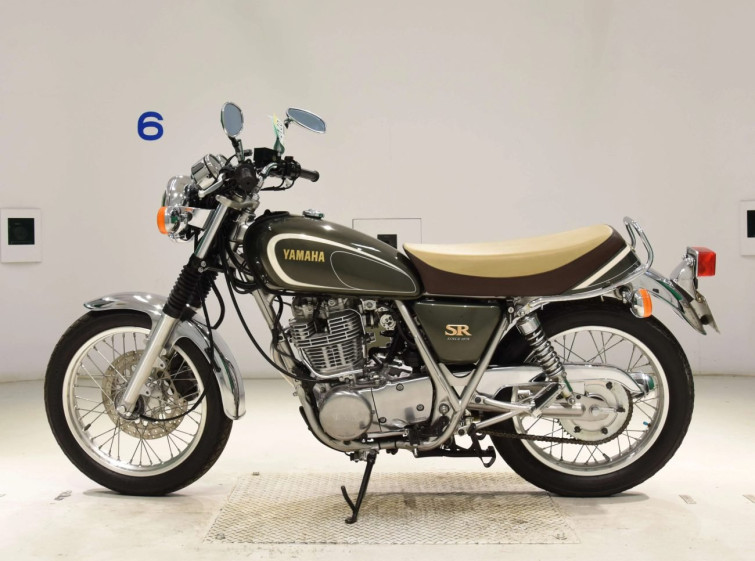 Мотоцикл Yamaha SR400 с пробегом 8262 km