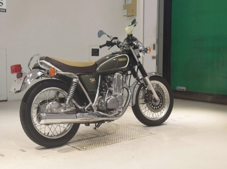 Мотоцикл Yamaha SR400 с пробегом 8262 km