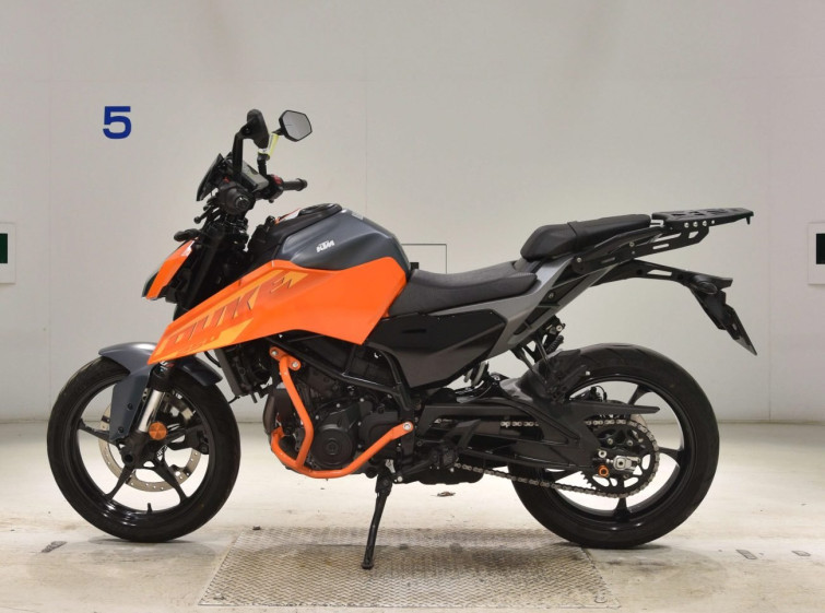Мотоцикл KTM 250 DUKE с пробегом 7852 km