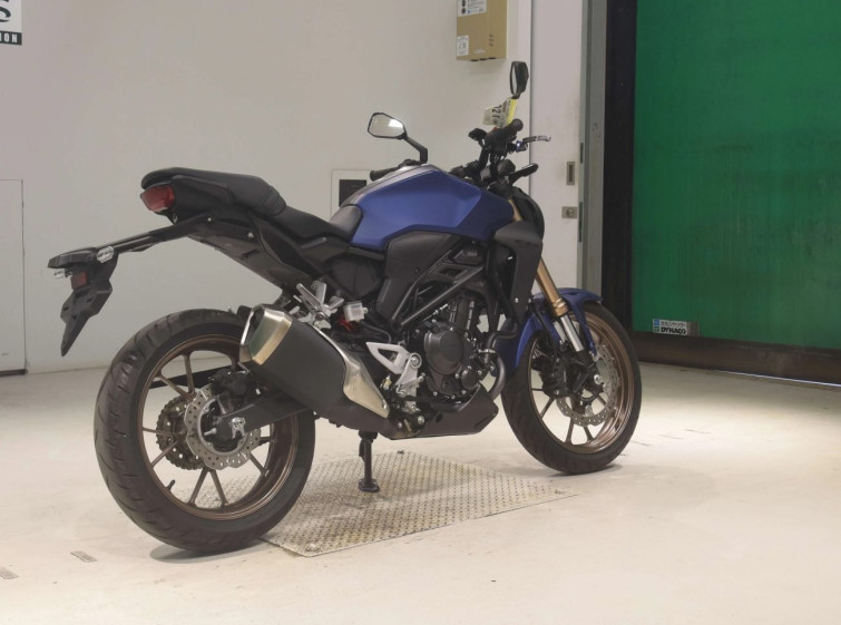 Мотоцикл Honda CB250R
