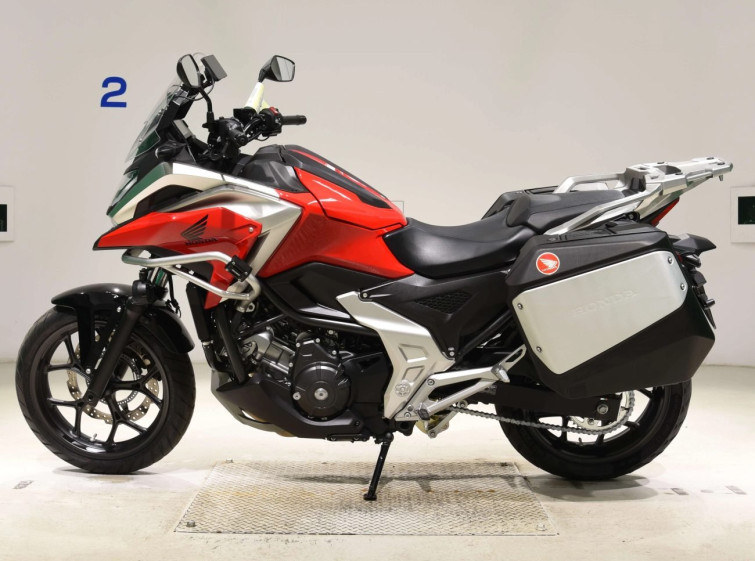 Мотоцикл Honda NC750XD с пробегом 15184 km