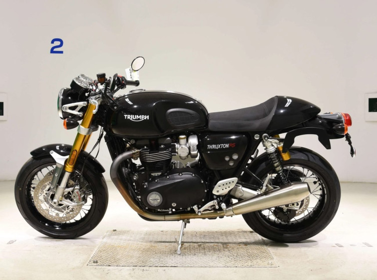 Мотоцикл Triumph THRUXTON1200RS з пробігом 15871 km