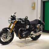 Мотоцикл Triumph THRUXTON1200RS з пробігом 15871 km