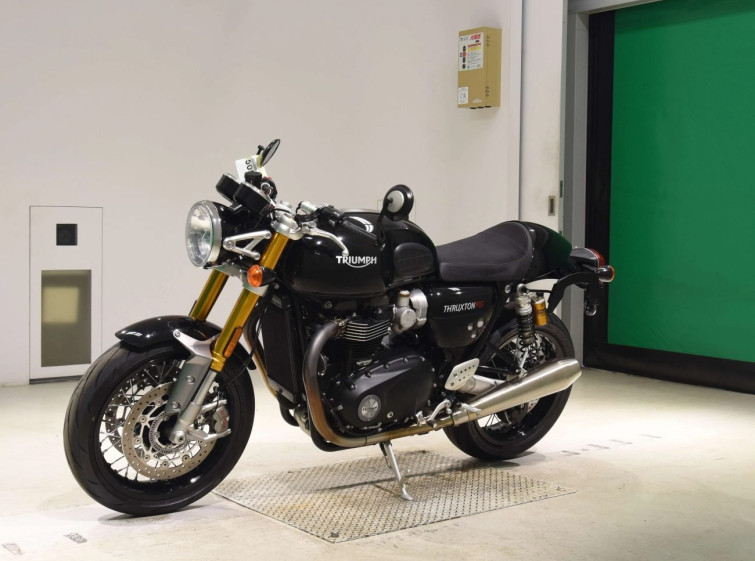 Мотоцикл Triumph THRUXTON1200RS з пробігом 15871 km