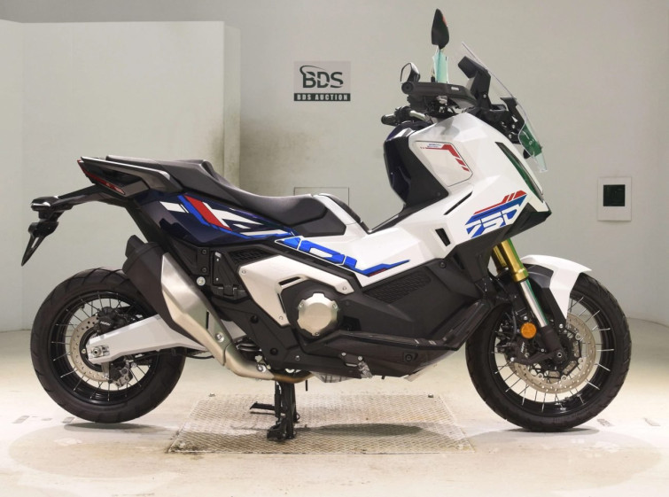 Мотоцикл Honda X-ADV750 с пробегом 433 km