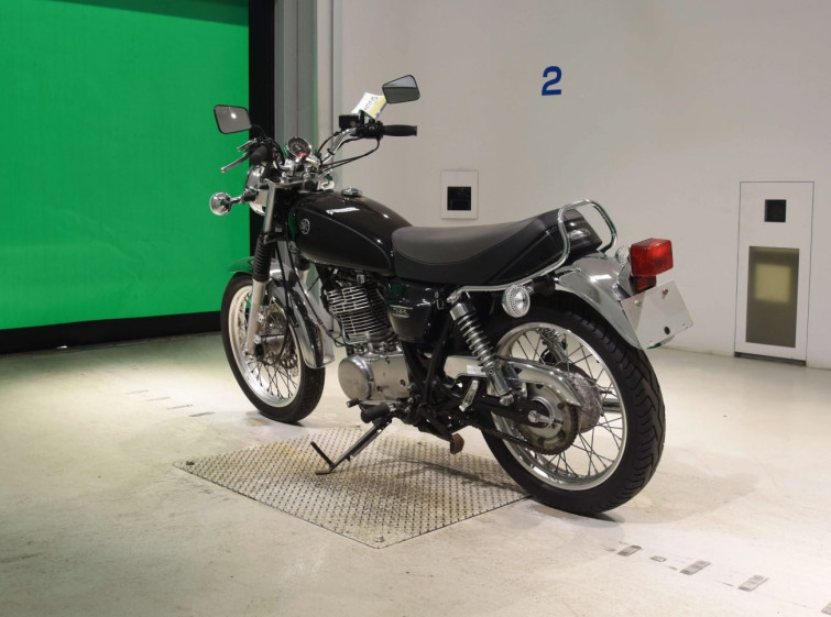 Мотоцикл Yamaha SR400 з пробігом 6805 km