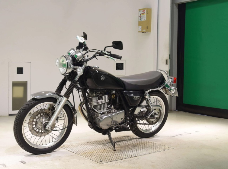 Мотоцикл Yamaha SR400 з пробігом 6805 km