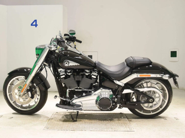 Мотоцикл HD FATBOY FLFB1745 з пробігом 5 km