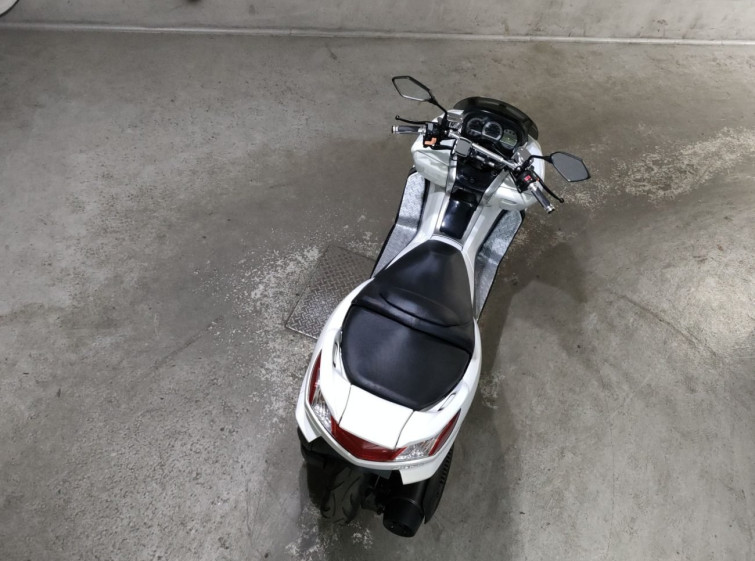 Мотоцикл Yamaha MAJESTY250 с пробегом 8450 km