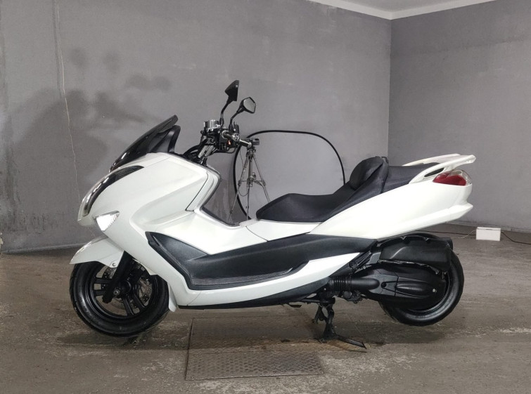 Мотоцикл Yamaha MAJESTY250 с пробегом 8450 km