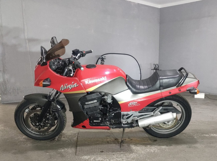Мотоцикл Kawasaki GPZ900R з пробігом 30945 km