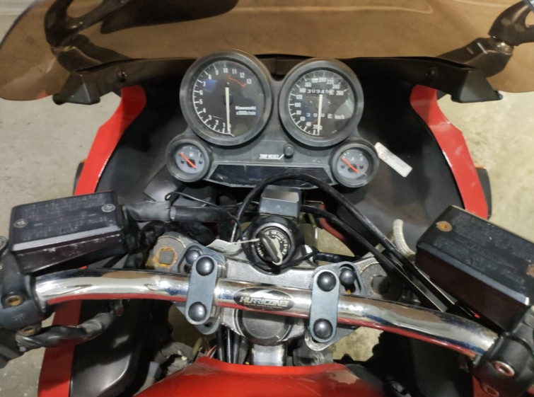 Мотоцикл Kawasaki GPZ900R з пробігом 30945 km