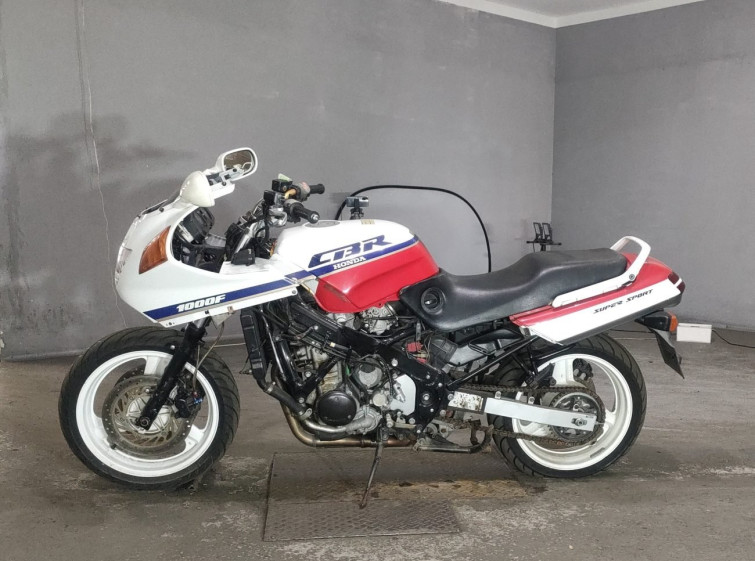 Мотоцикл Honda CBR1000F с пробегом 17586 m