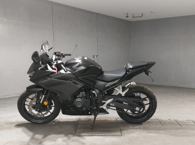 Мотоцикл Honda CBR400R з пробігом 9915 km