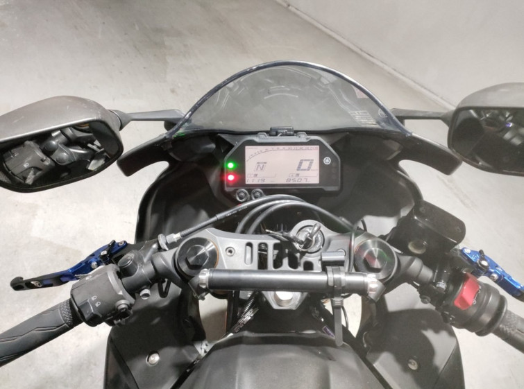 Мотоцикл Yamaha YZF-R25 с пробегом 8507 km