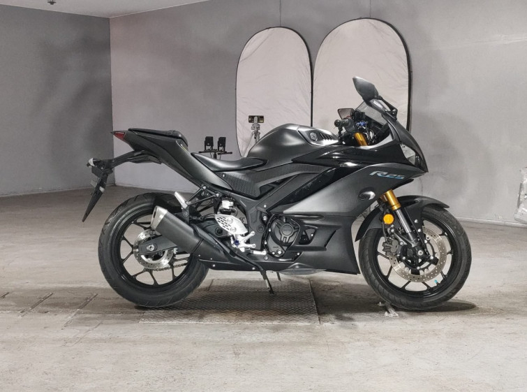 Мотоцикл Yamaha YZF-R25 с пробегом 8507 km