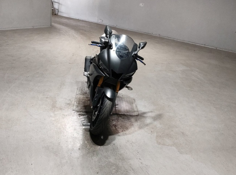 Мотоцикл Yamaha YZF-R25 с пробегом 8507 km