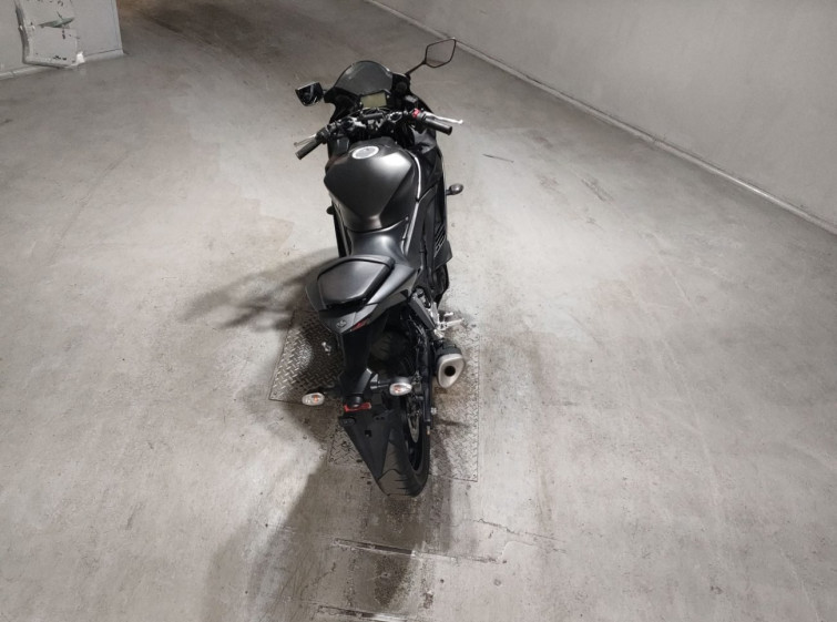 Мотоцикл Yamaha YZF-R25 с пробегом 9004 km