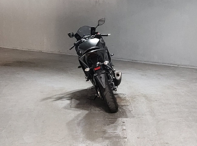 Мотоцикл Yamaha YZF-R25 с пробегом 9004 km