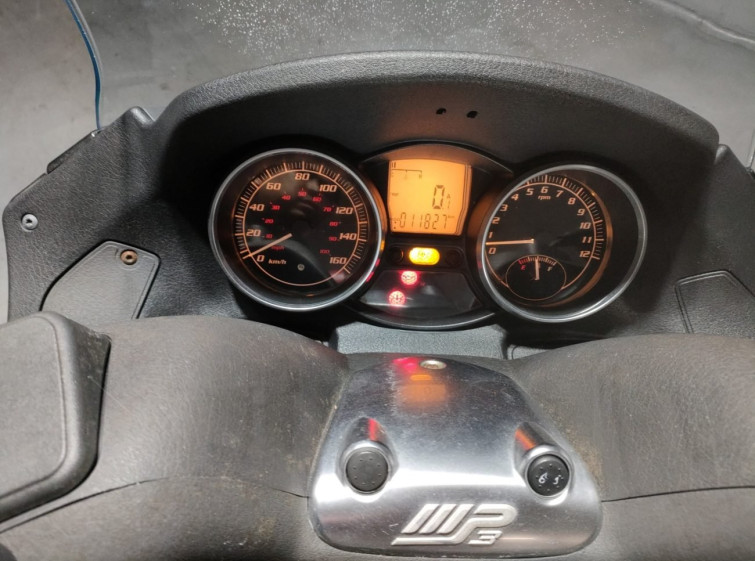 Мотоцикл Piaggio MP3 250 с пробегом 11827 km