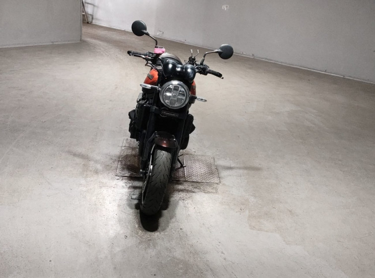 Мотоцикл Kawasaki Z900RS с пробегом 10783 km