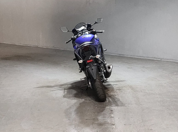 Мотоцикл Yamaha YZF-R25 с пробегом 1024 km