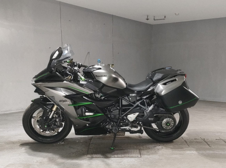 Мотоцикл Kawasaki NINJA H2 SX SE с пробегом 15420 km