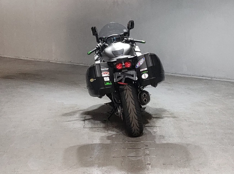 Мотоцикл Kawasaki NINJA H2 SX SE с пробегом 15420 km